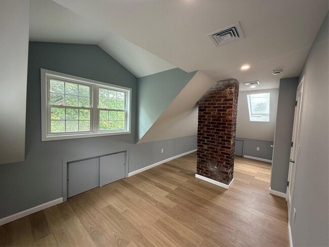 Building Photo - 64 Haymaker Ln