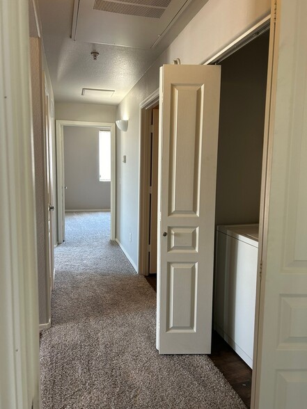 Building Photo - 1941 S Pierpont