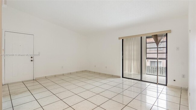 Building Photo - 20680 NE 4th Ct