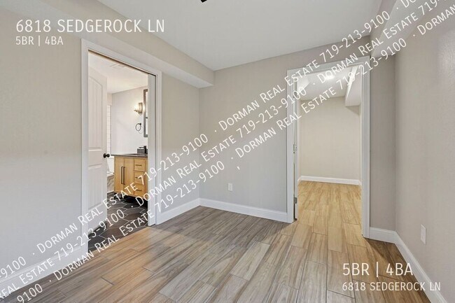 Building Photo - 6818 Sedgerock Ln