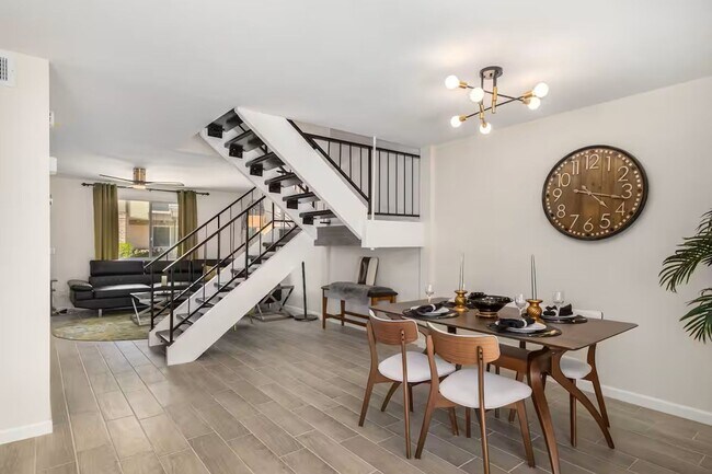 Building Photo - Heart of Old Town Scottsdale 2 bedroom 2.5 bathroom!