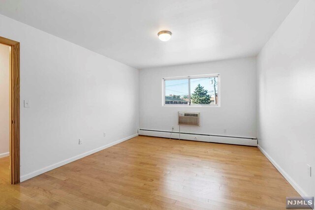 Building Photo - 1315 Anderson Ave