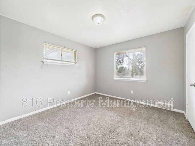Building Photo - 8038 Campbell St