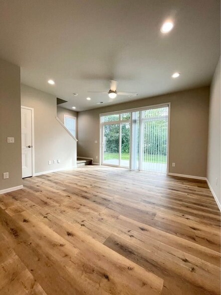 Building Photo - 1025 S Nicolet Rd