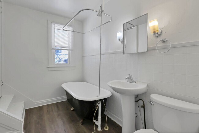 Building Photo - 775-777-777 S 17th St