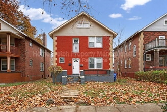 Building Photo - 6716 Crest Ave