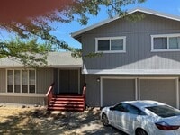 Building Photo - 11212 Torrey Pines Dr