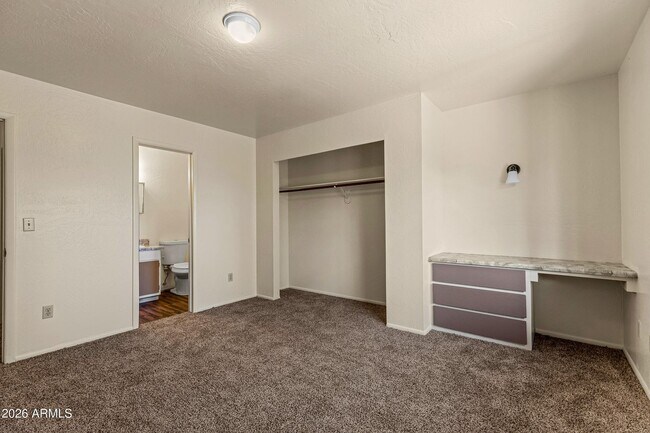 Building Photo - 118 E Paseo del Rio