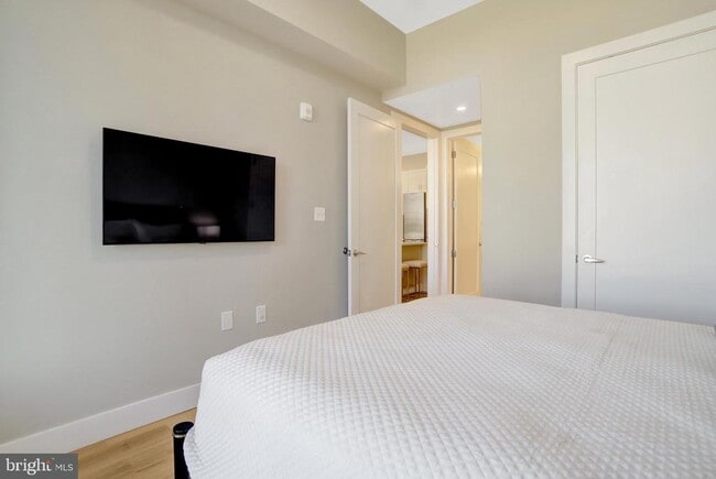 Building Photo - 801 N Fairfax St