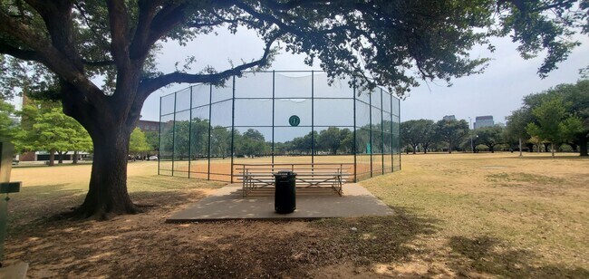 Building Photo - Energy Efficient Urban Townhome w/ Open Floorplan, Gourmet Kitchen, Rooftop Patio, & Exall Park N...