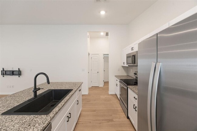 Building Photo - 12401 Streambed Dr