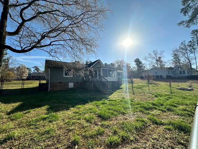 Building Photo - 3 Bed/2 Bath in Harlem, GA with Sunroom & ...