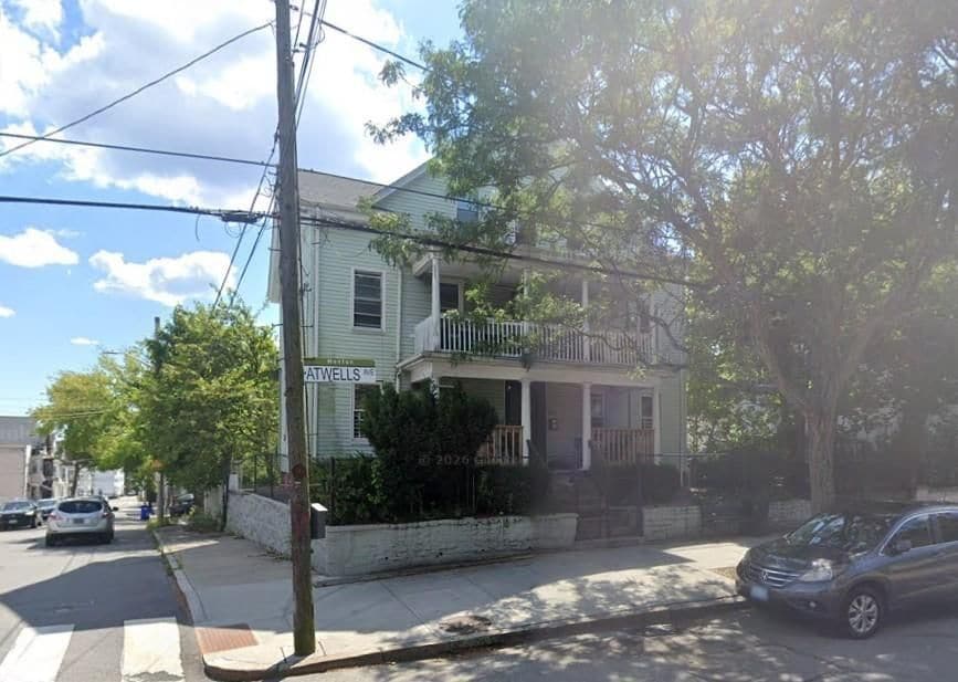 Building Photo - 910 Atwells Ave