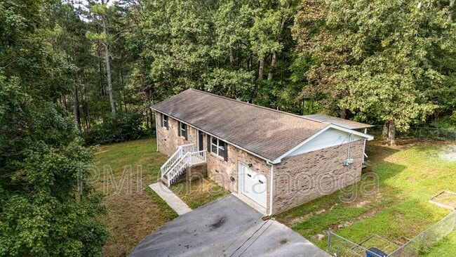 Building Photo - 876 Childress Hollow Rd