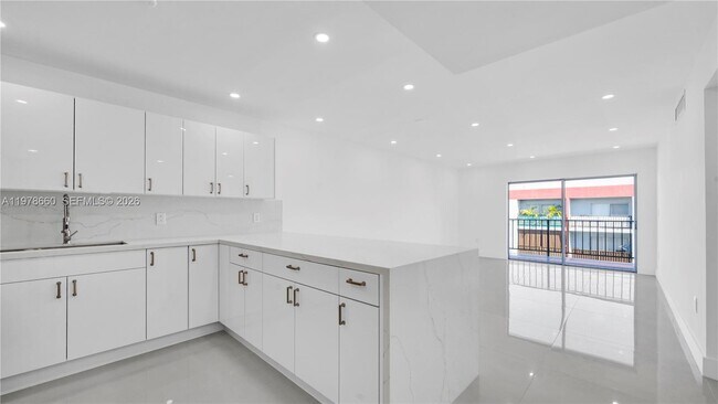 Building Photo - 6070 W 19th Ave