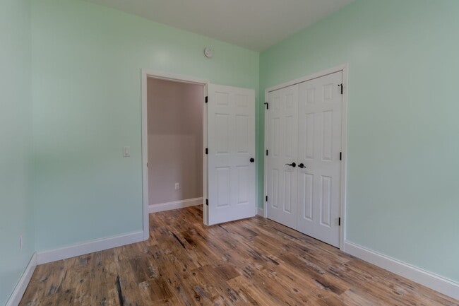 Building Photo - Step Into Luxury and Style – Impeccably Re...