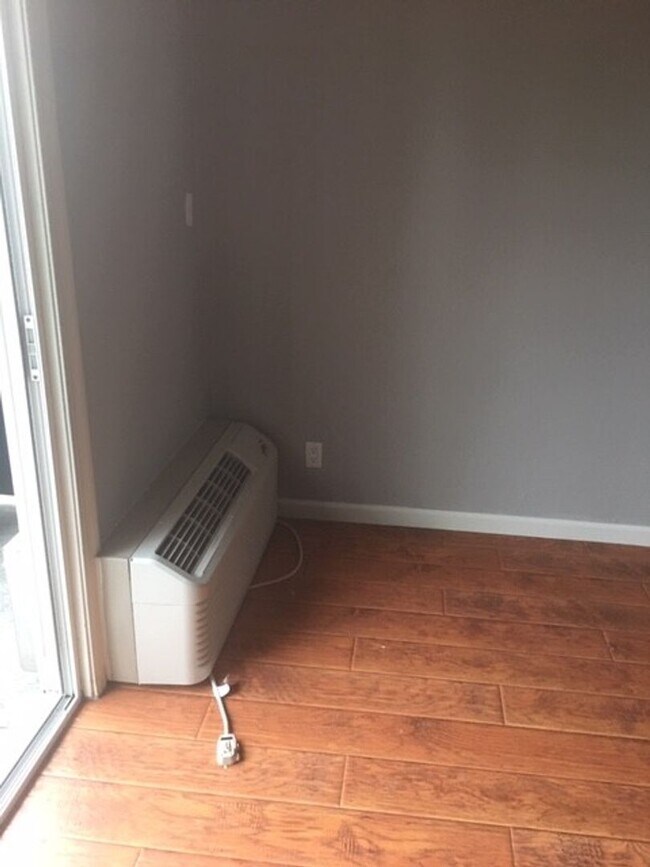 Building Photo - 1125 Lacey Ln