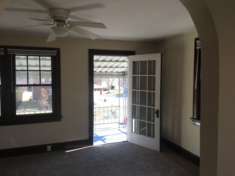 View onto front balcony - 4115 34th Avenue