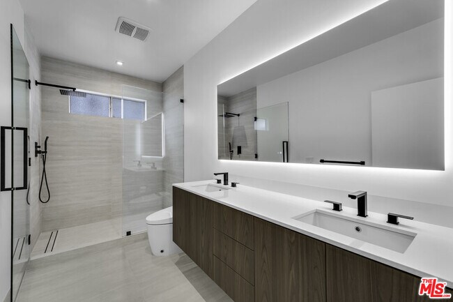 Building Photo - 10630 Wilkins Ave