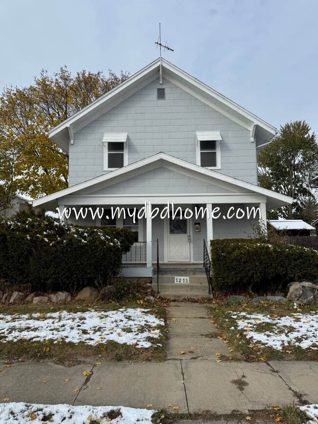 Building Photo - 1211 Bell Ave