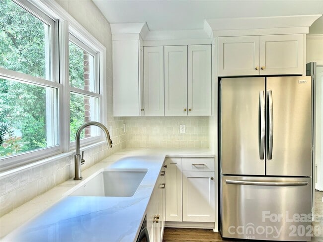 Building Photo - 6414 Greencove Dr
