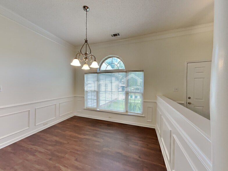 Building Photo - 9411 Misty Arbor Way