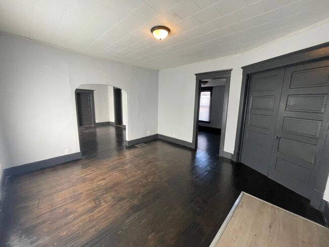 Building Photo - 6 Pennsylvania Ave