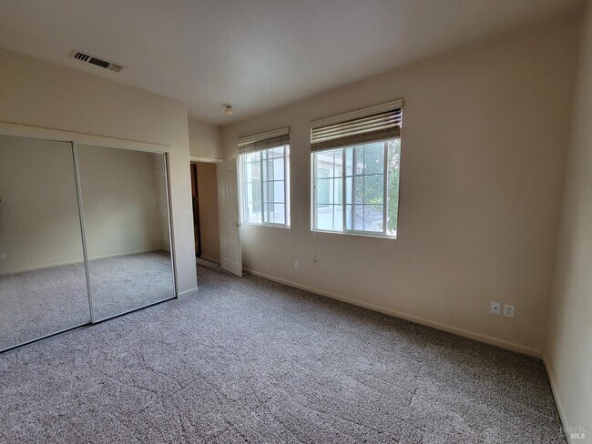 Building Photo - 1609 Vandenberg Cir