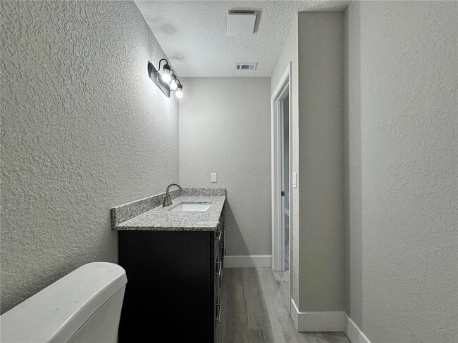 Building Photo - 2346 Section Dr