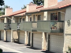 Building Photo - Welcome to this beautifully maintained 2-b...