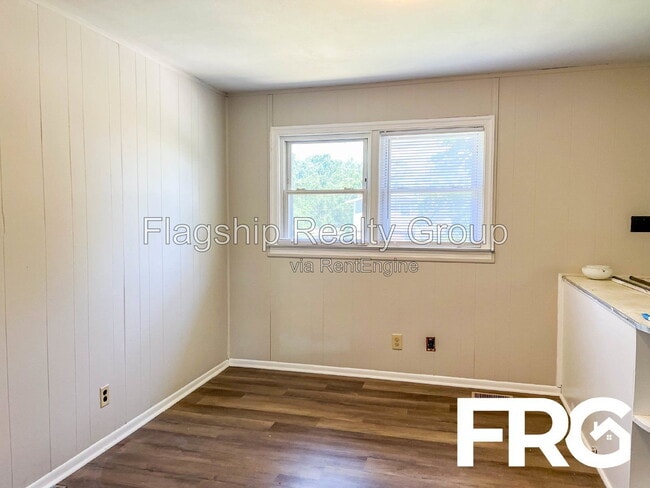 Building Photo - 231 Bunche Dr