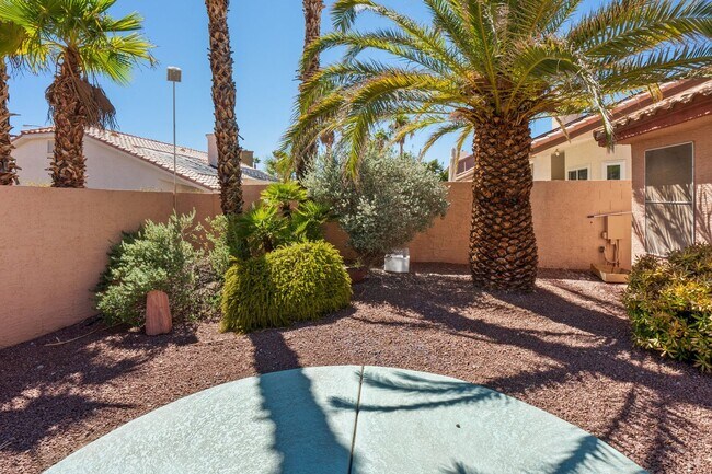 Building Photo - SW!! Single Story!! Pool!! NO HOA!!  Corne...