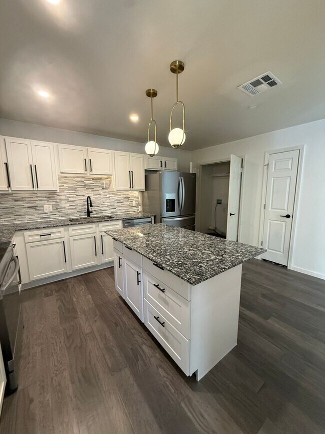 Building Photo - 4200 NW 15th St