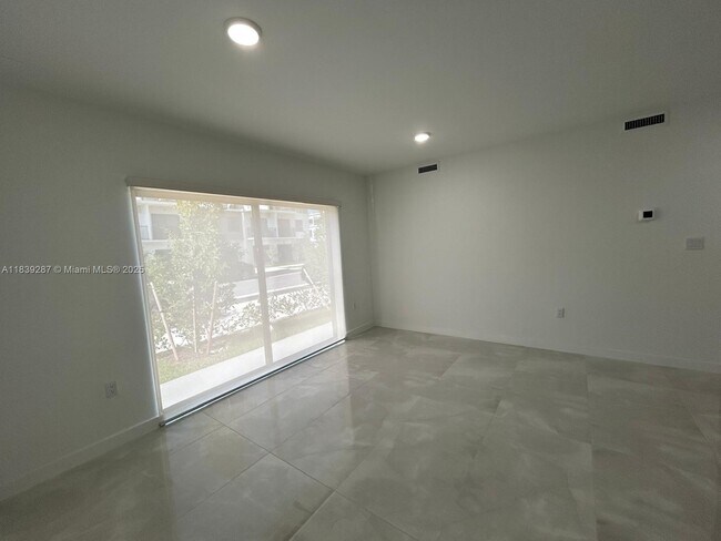 Building Photo - 14560 SW 261 St Ter