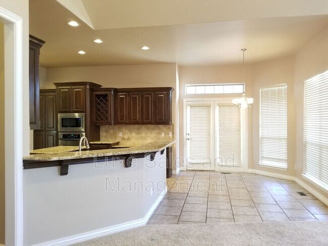 Building Photo - 3341 Heritage Green Cir