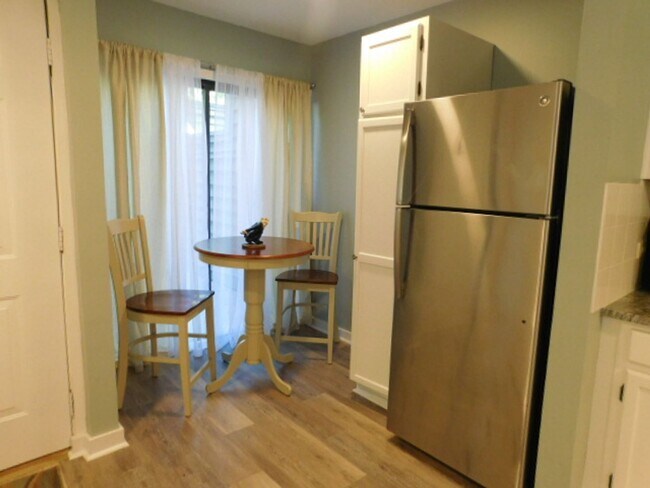 Building Photo - 113 Shipyard Dr