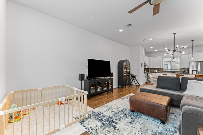 Building Photo - 311 Eado Park Cir