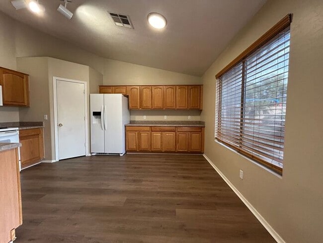 Building Photo - 3897 E Shapinsay Dr