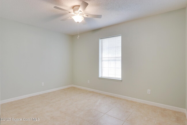 Building Photo - 1198 Altamira St NW