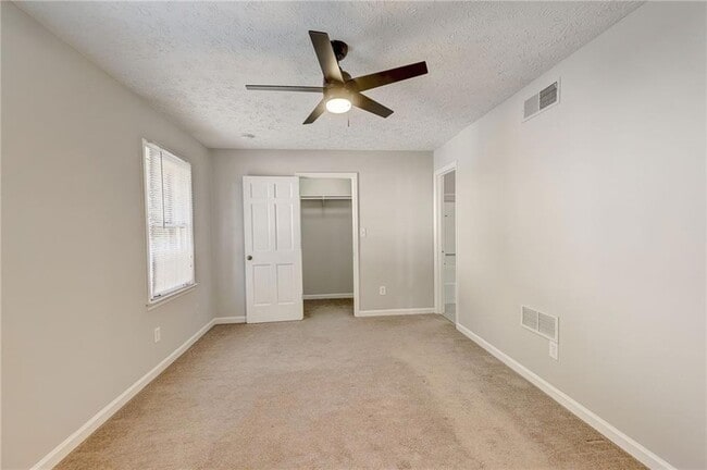 Building Photo - 4548 Coopers Creek Pl SE
