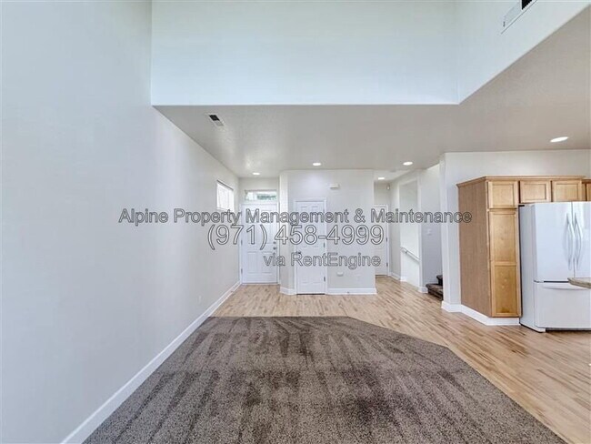 Building Photo - 13592 SW Mapleview Ln