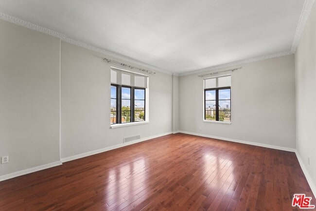 Building Photo - 1314 Hayworth Ave