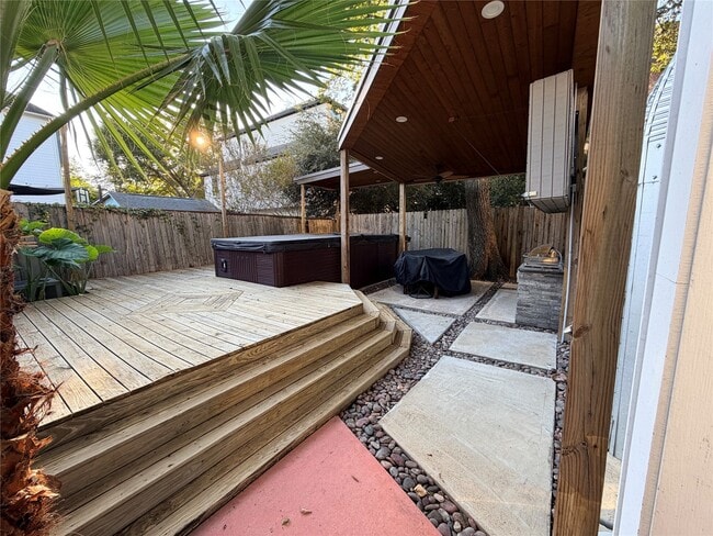 Building Photo - 3911 Barnes St