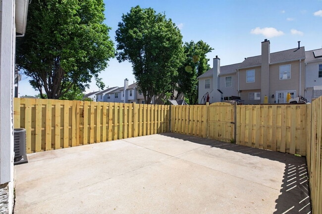 Building Photo - 2736 Albermarle Pl