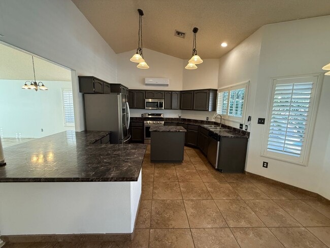 Building Photo - 4 Bedroom Pool Home in Rancho Sereno for Rent!