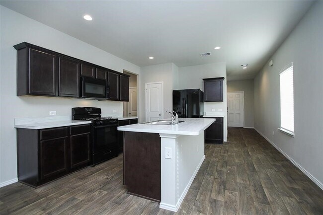 Building Photo - 4023 Wyanngate Dr