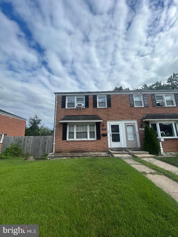 Building Photo - 1027 Grovehill Rd