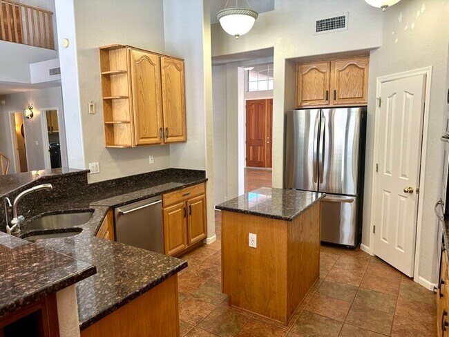 Building Photo - Spectacular Club West Executive home on co...