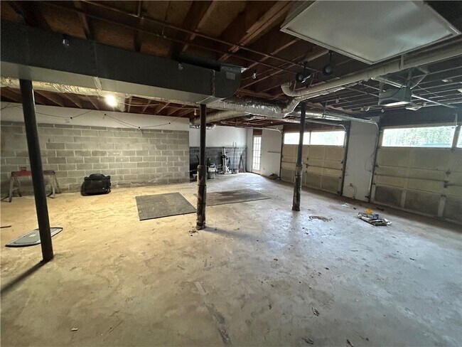 Building Photo - 311 Mariner Cir