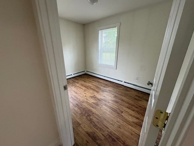 Building Photo - 130 Martell Ct